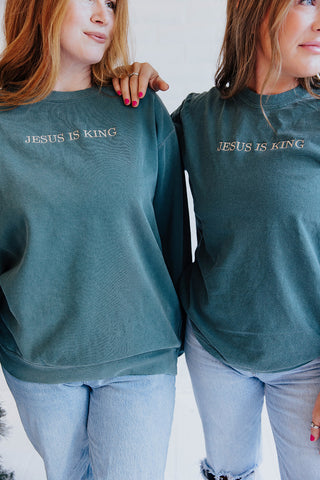 JESUS IS KING EMBROIDERED WASHED CREWNECK