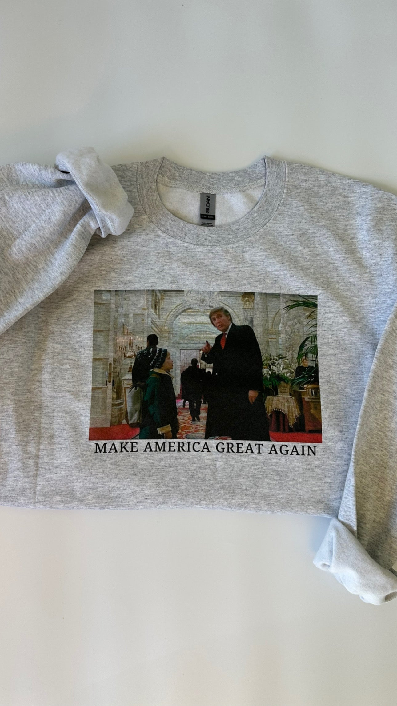 MAGA HOME ALONE SCENE - CREWNECK SWEATER