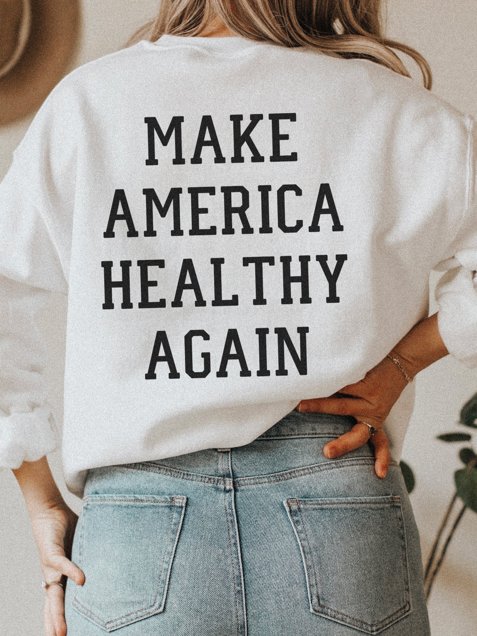 MAHA MOMS CLUB CREWNECK