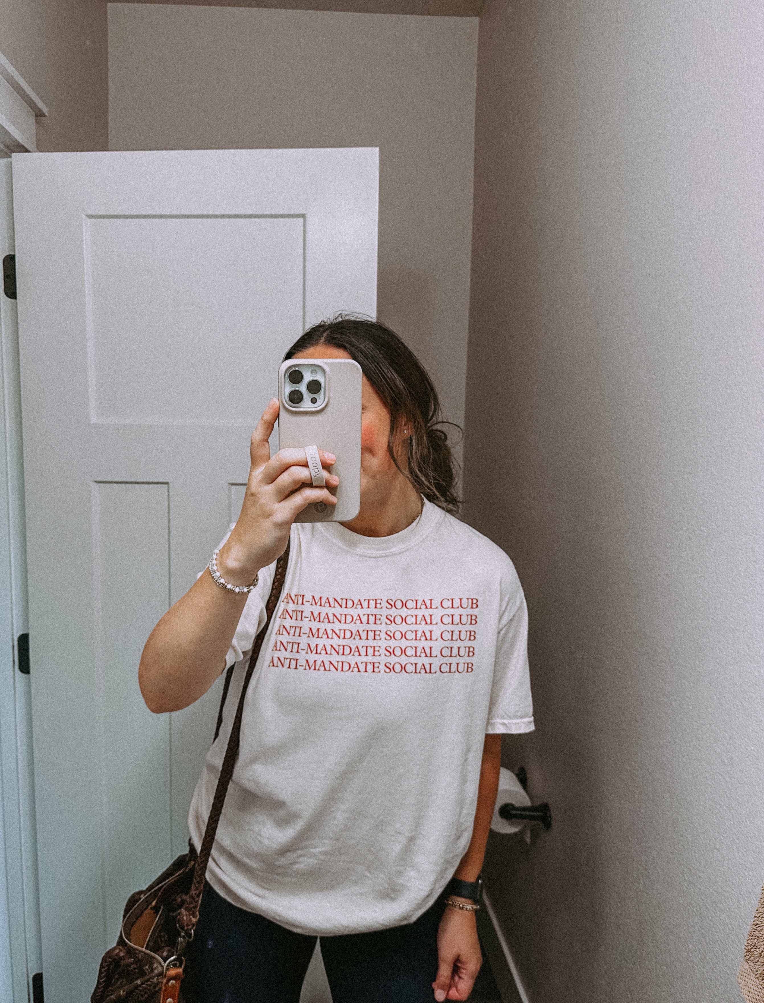 ANTI-MANDATE SOCIAL CLUB TEE