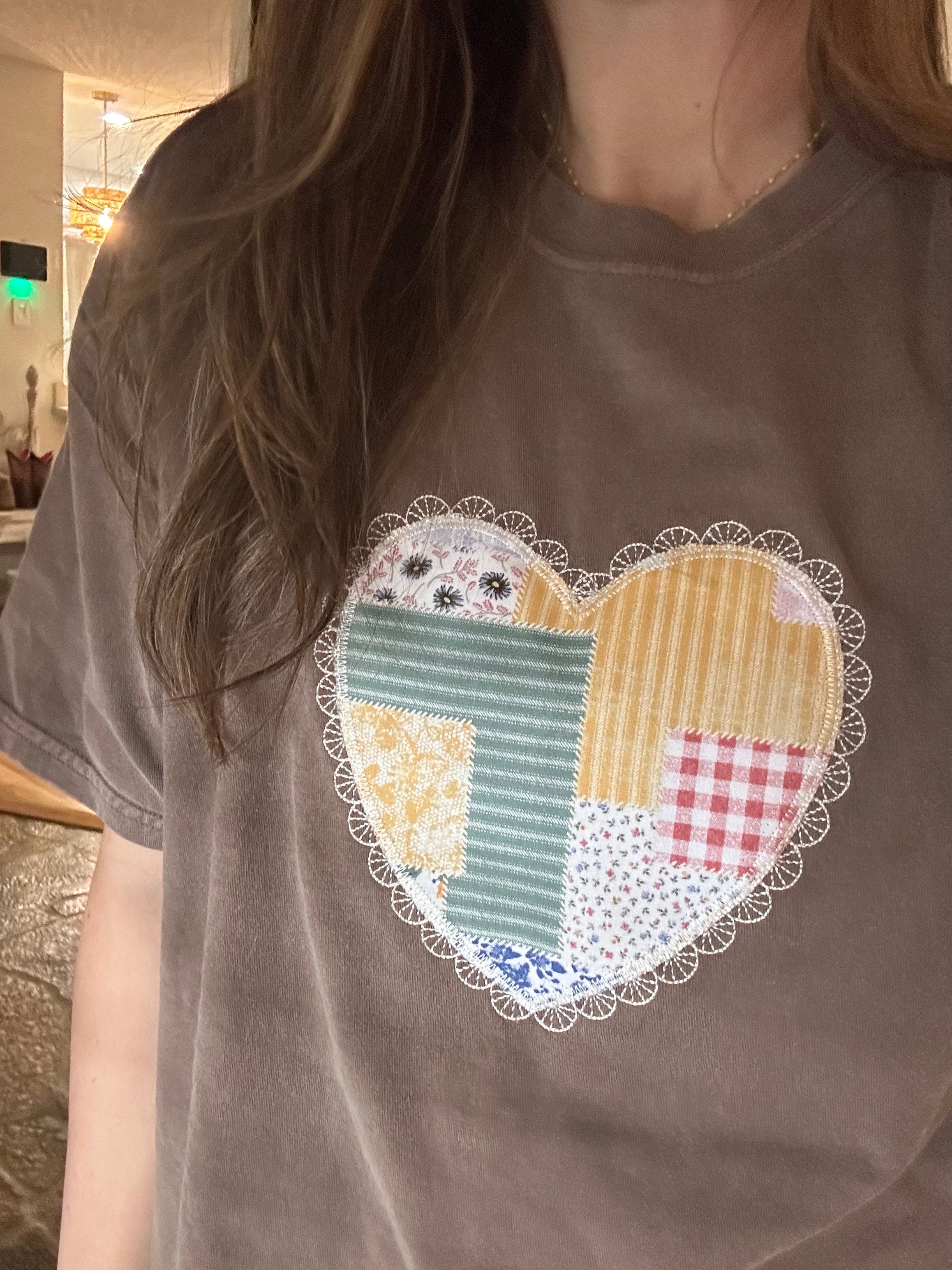 DAINTY SCALLOPED EMBROIDERED HEART - ADULT SHORT SLEEVE TEE