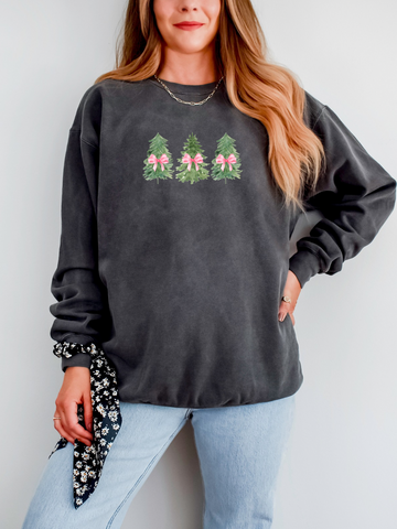 MINI TREES WITH BOWS WASHED CREWNECK