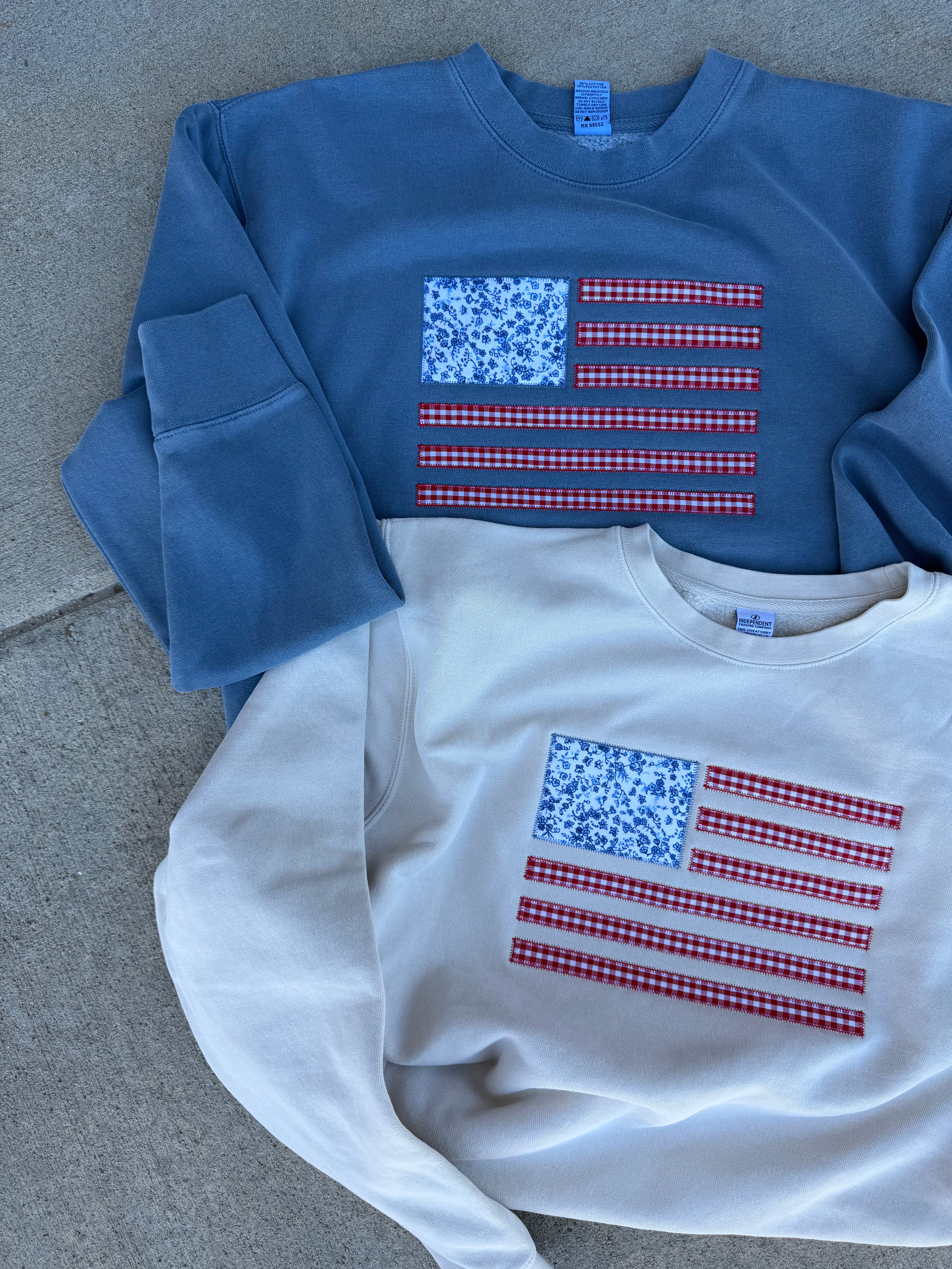 VINTAGE FLAG APPLIQUÉ- WASHED CREWNECK