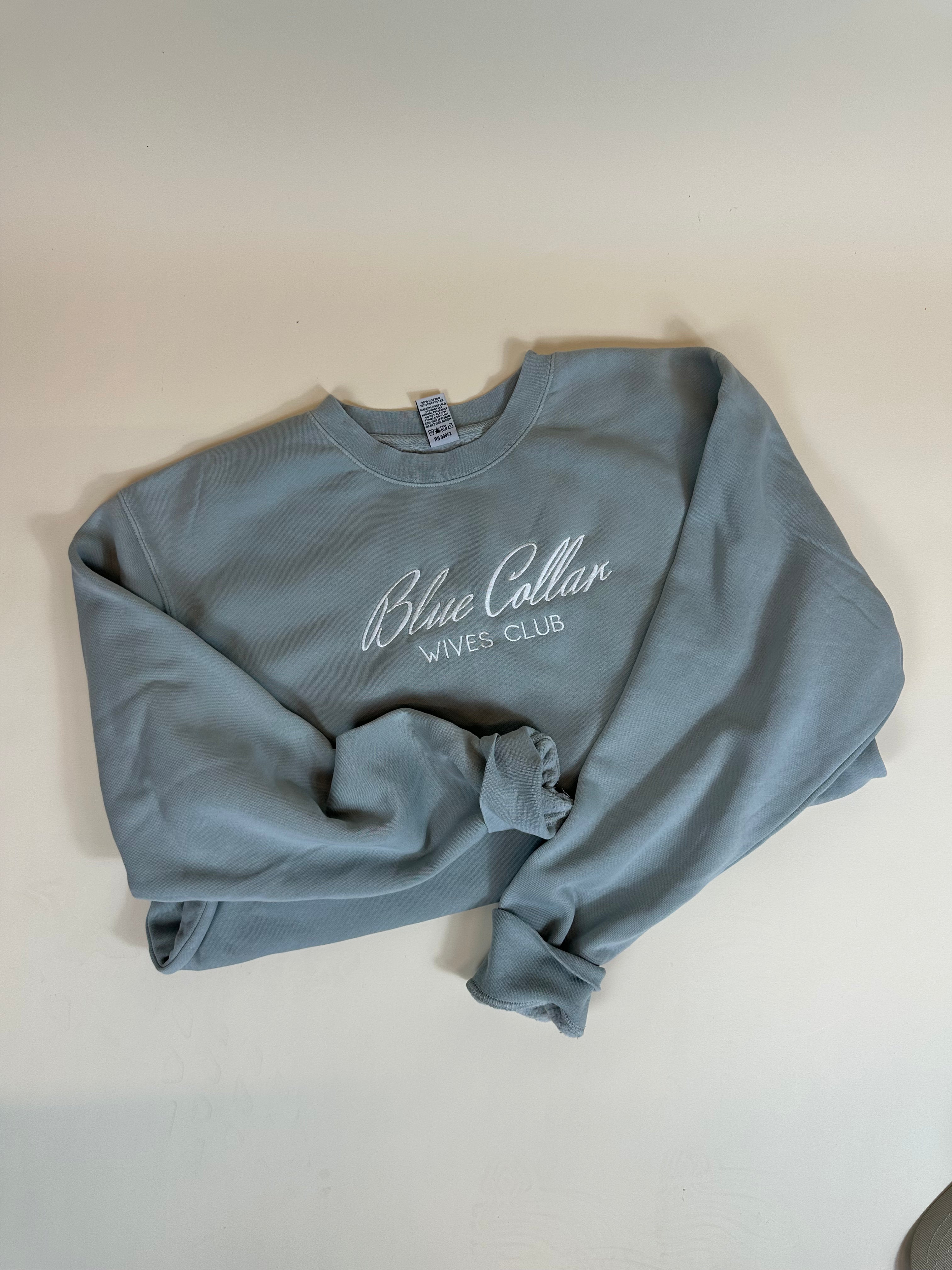 BLUE COLLAR WIVES CLUB - ADULT WASHED CREWNECK