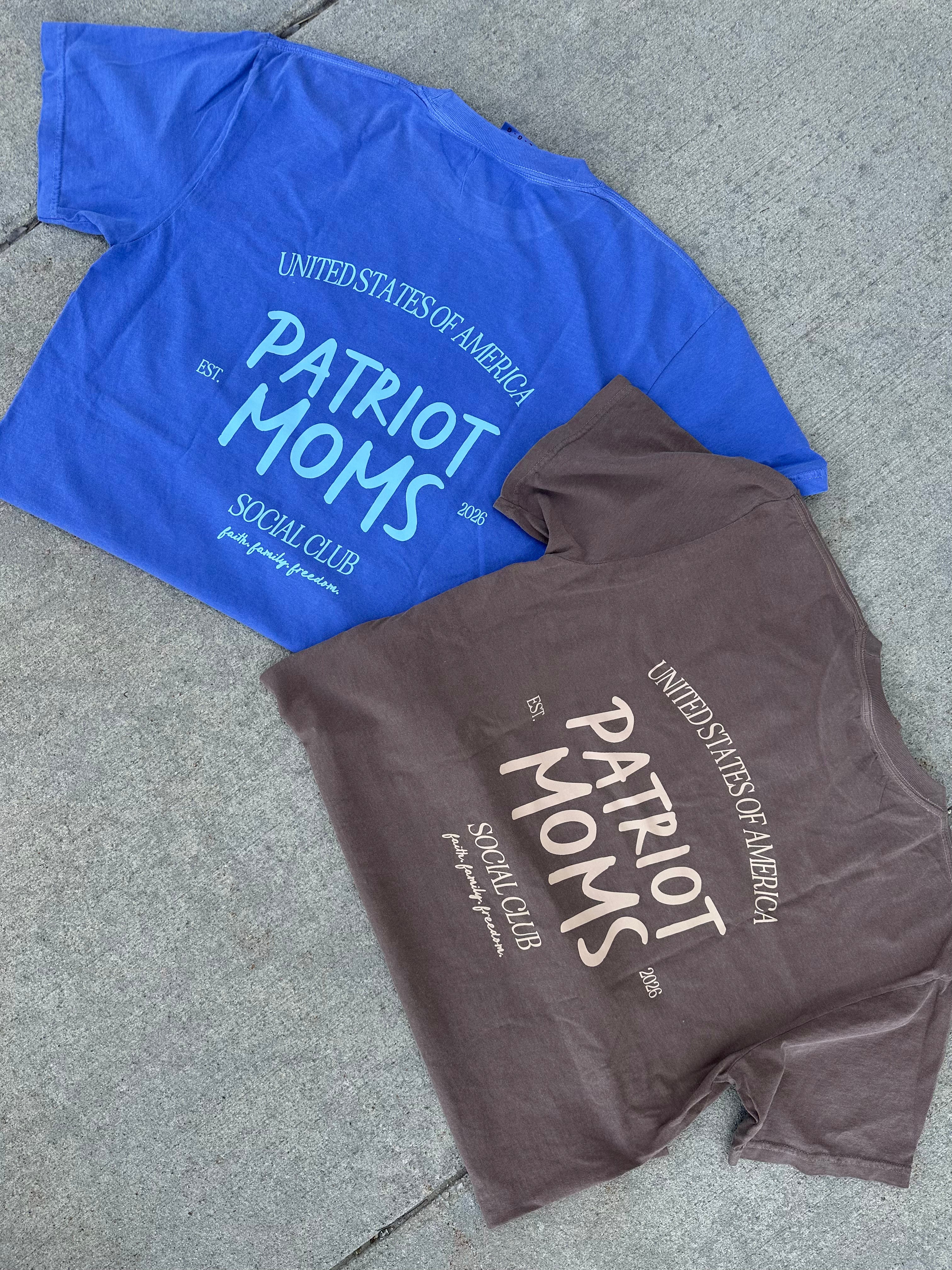 PATRIOT MOMS SOCIAL CLUB - ADULT SHORT SLEEVE TEE