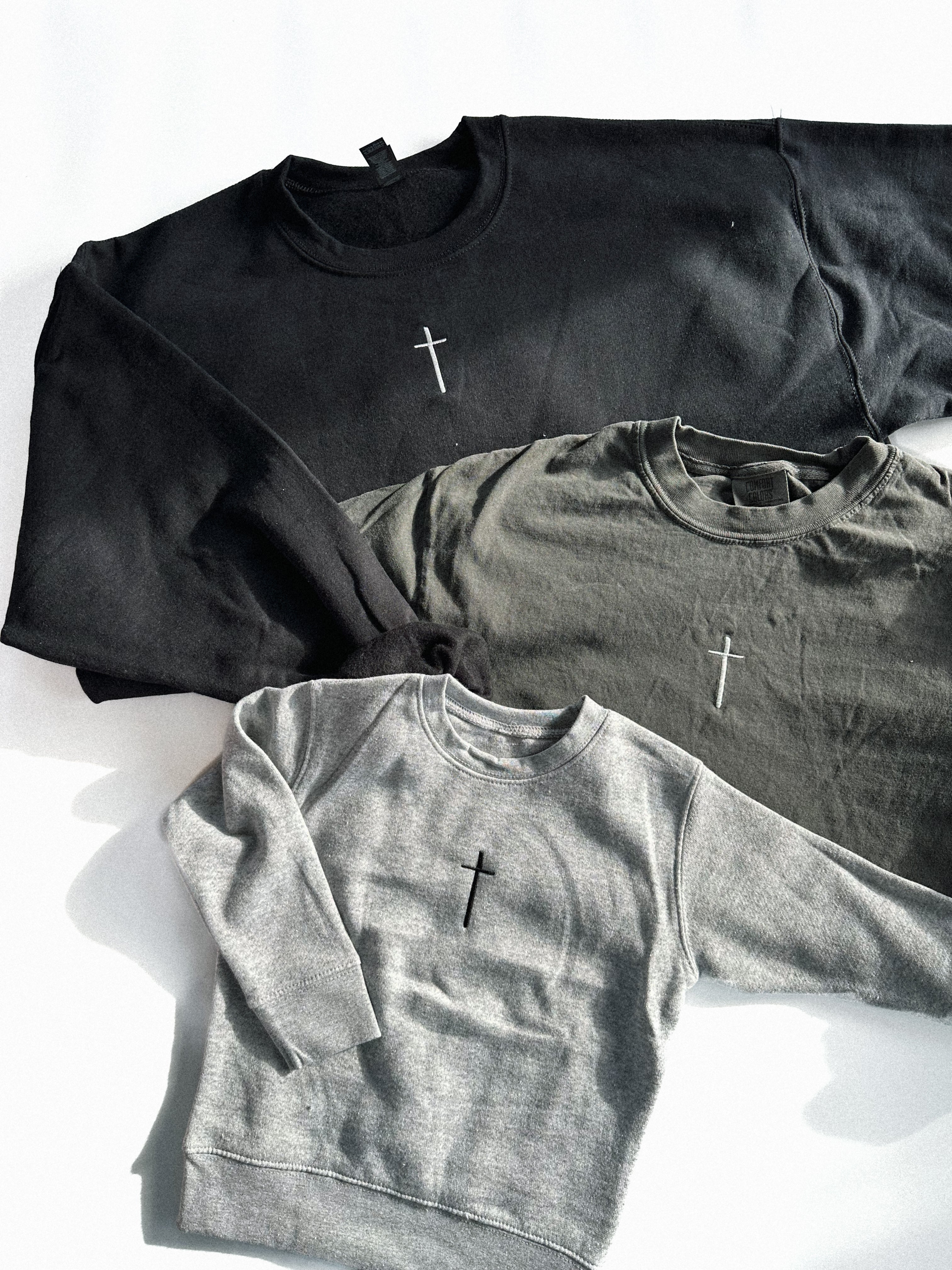 BASIC CROSS EMBROIDERED - ADULT TEE