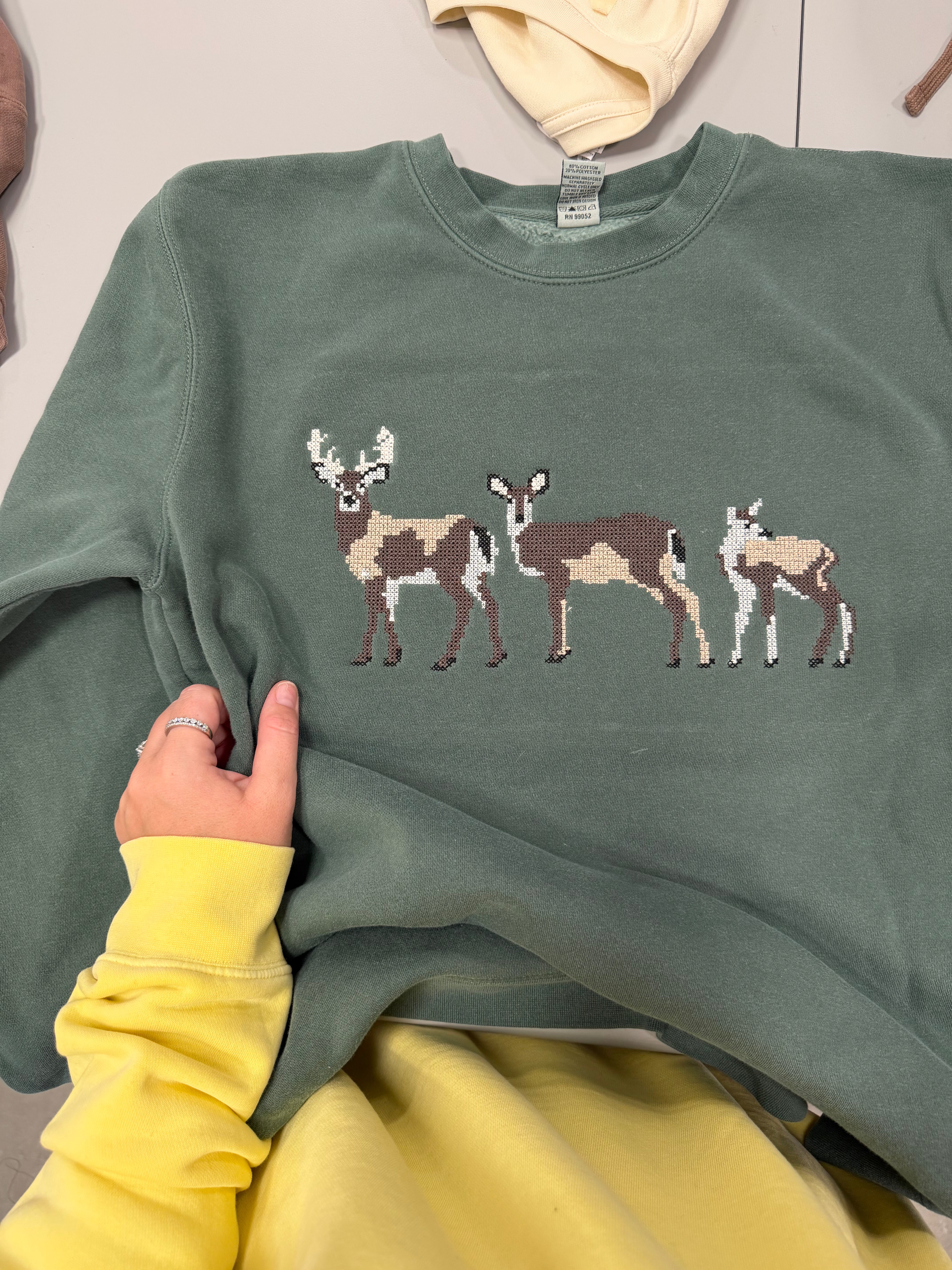 CROSS STITCH DEER CREWNECK