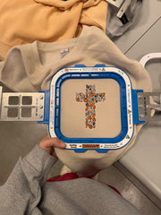 FALL CROSS POCKET CREWNECK